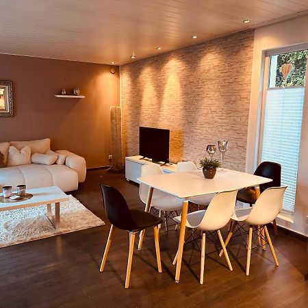4 Zimmer 11 Personen Wohnung Garten Terrasse Grill 2 Badezimmer Wuppertal Luaran gambar