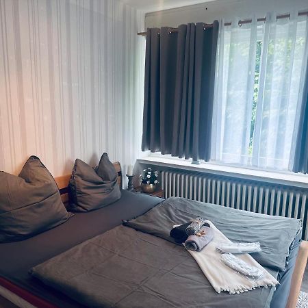 4 Zimmer 11 Personen Wohnung Garten Terrasse Grill 2 Badezimmer Wuppertal Luaran gambar