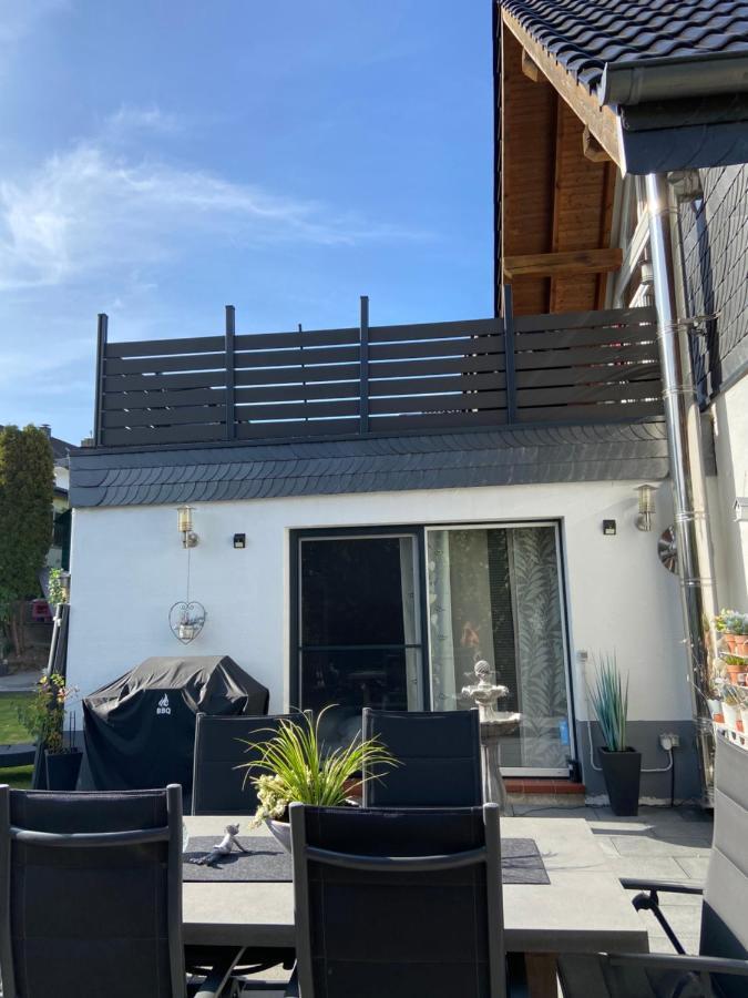 4 Zimmer 11 Personen Wohnung Garten Terrasse Grill 2 Badezimmer Wuppertal Luaran gambar