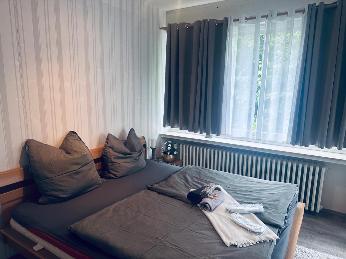 4 Zimmer 11 Personen Wohnung Garten Terrasse Grill 2 Badezimmer Wuppertal Luaran gambar