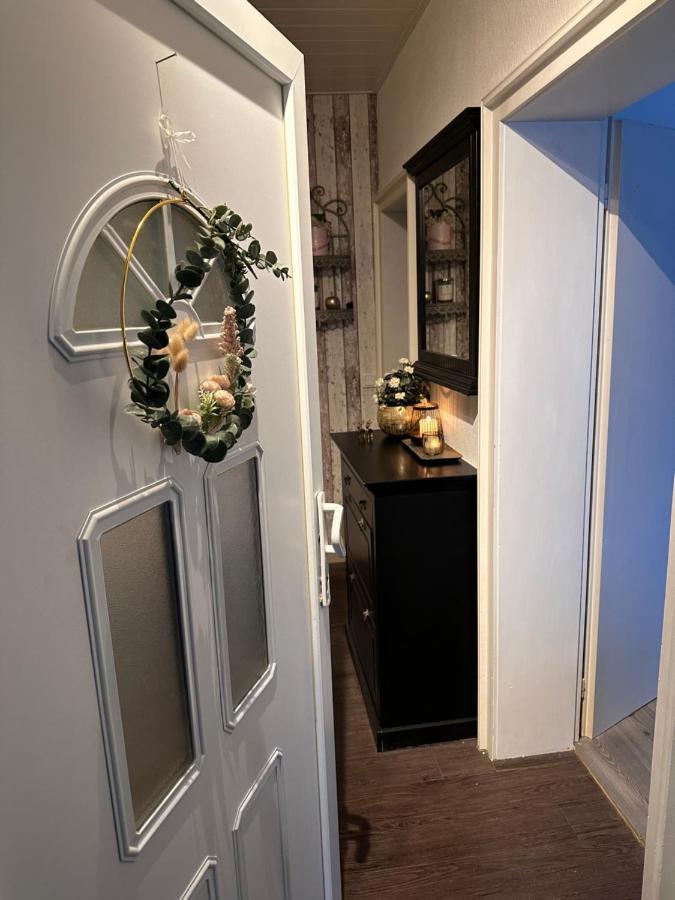 4 Zimmer 11 Personen Wohnung Garten Terrasse Grill 2 Badezimmer Wuppertal Luaran gambar